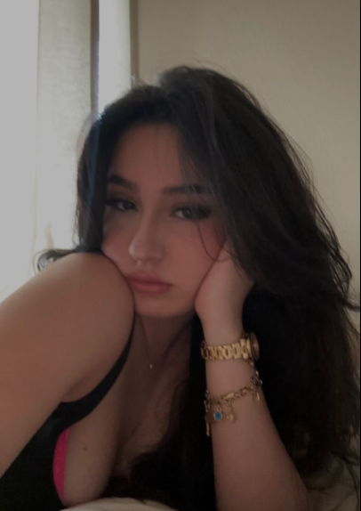 <em>Alyssa K.</em>